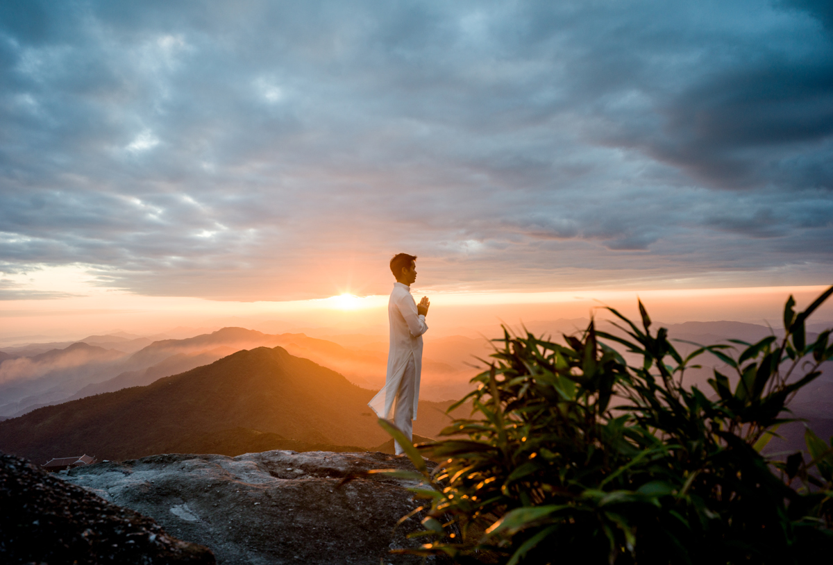 Yen Tu - Land of Buddhism