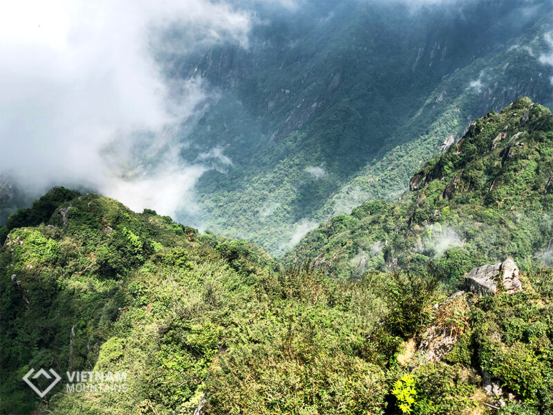 The cable car system in Fansipan mountain