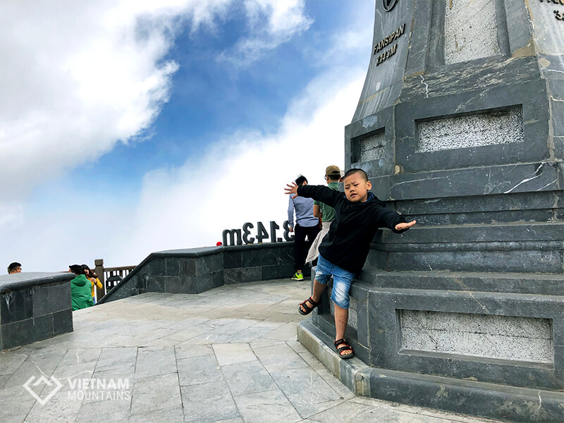 The cable car system in Fansipan mountain