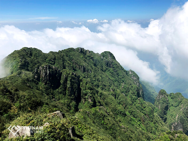 The cable car system in Fansipan mountain
