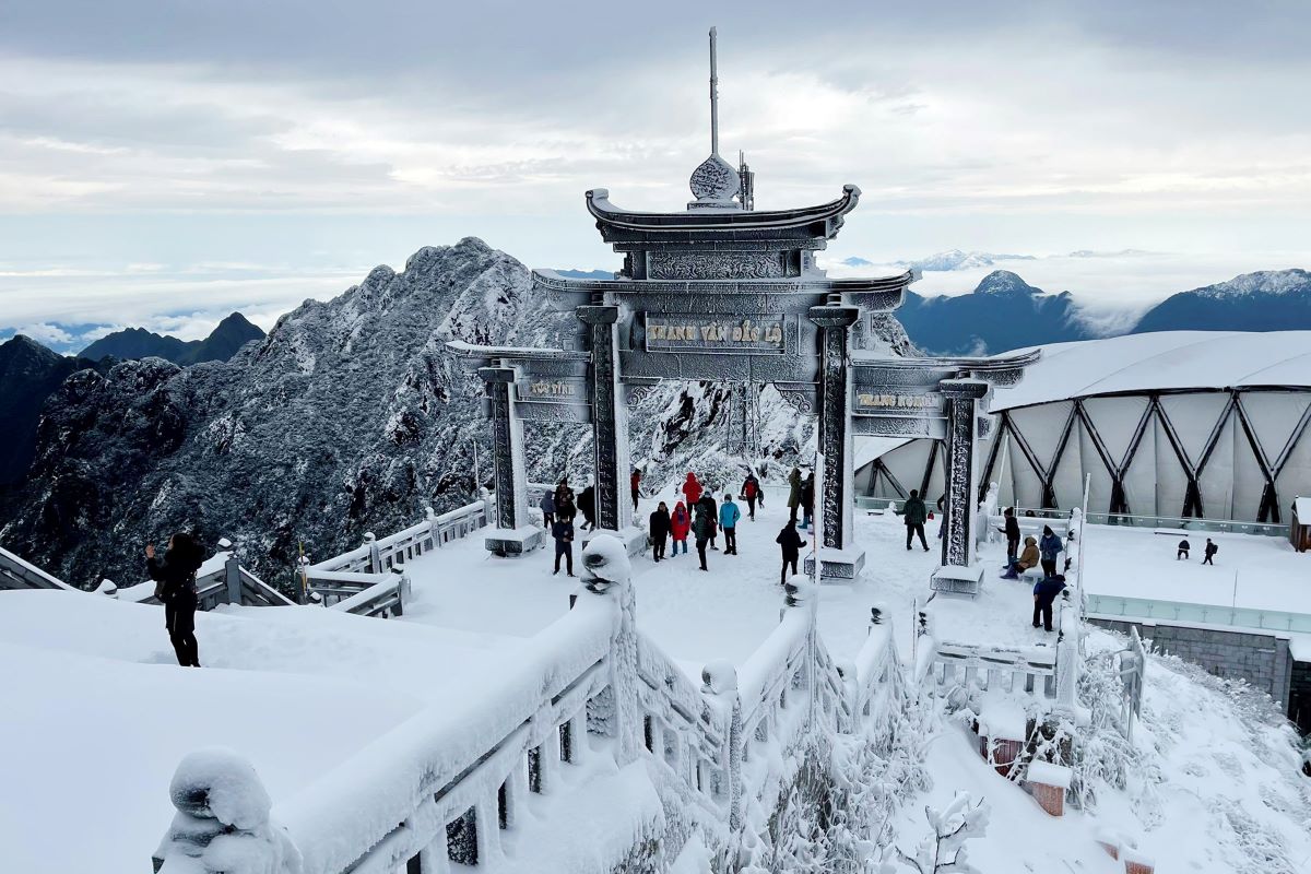 Move over White Christmas, welcome White Tet in Fansipan Sapa Move over White Christmas, welcome White Tet in Fansipan Sapa