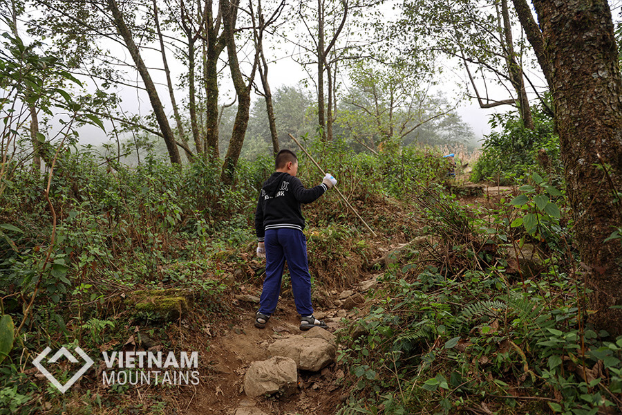 Adventure with my son in Lao Than mountain Adventure with my son in Lao Than mountain