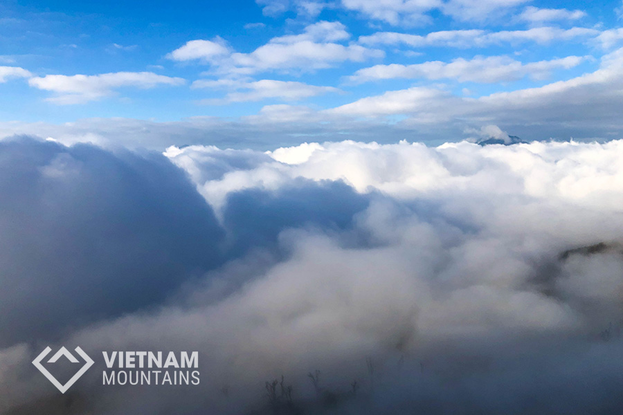 the heaven of cloud in Lao Than mountain the heaven of cloud in Lao Than mountain