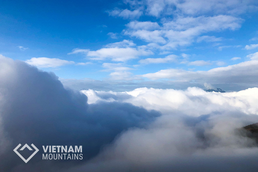 the heaven of cloud in Lao Than mountain the heaven of cloud in Lao Than mountain