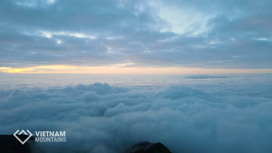 the heaven of cloud in Lao Than mountain the heaven of cloud in Lao Than mountain